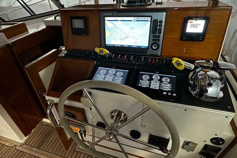 1995 Grand Banks 38 Eastbay EX