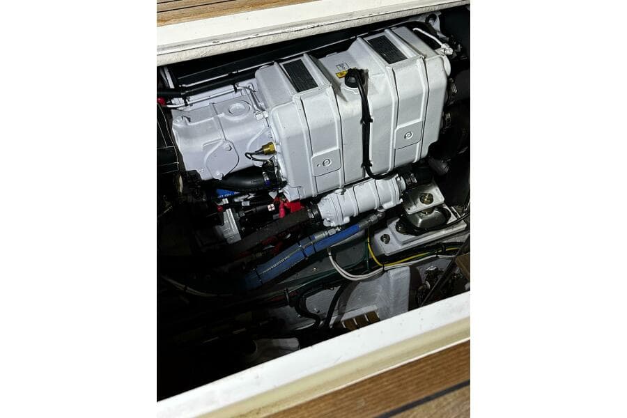 1995 Grand Banks 38 Eastbay EX