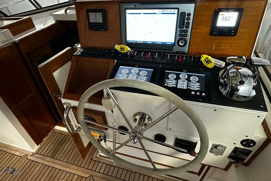 1995 Grand Banks 38 Eastbay EX