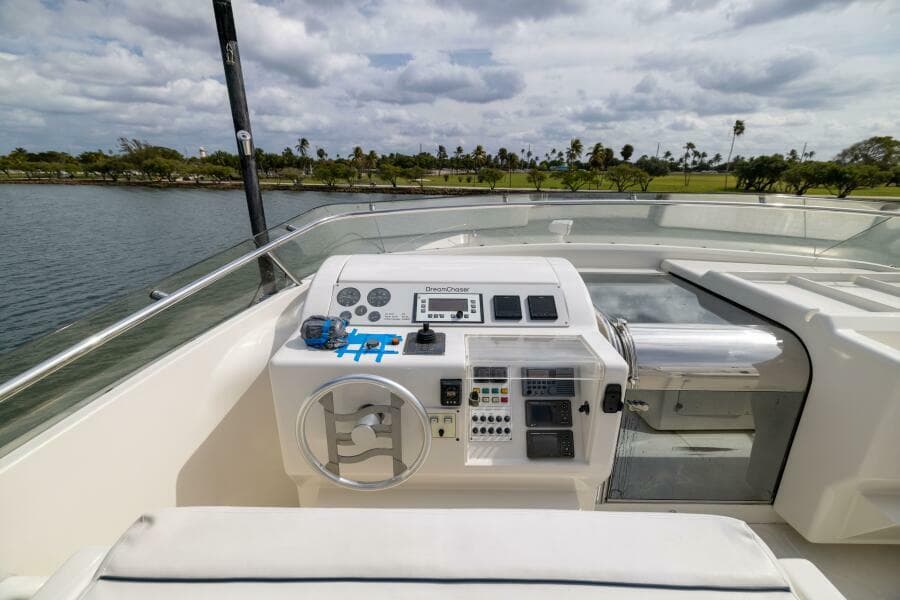 2001 Ferretti 94 Raised Pilothouse - Dreamchaser -Flybridge