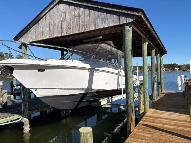 2017 Everglades 350 LX