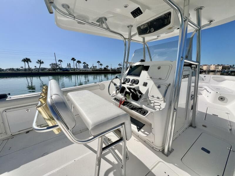 2005 Century 3200 Center Console