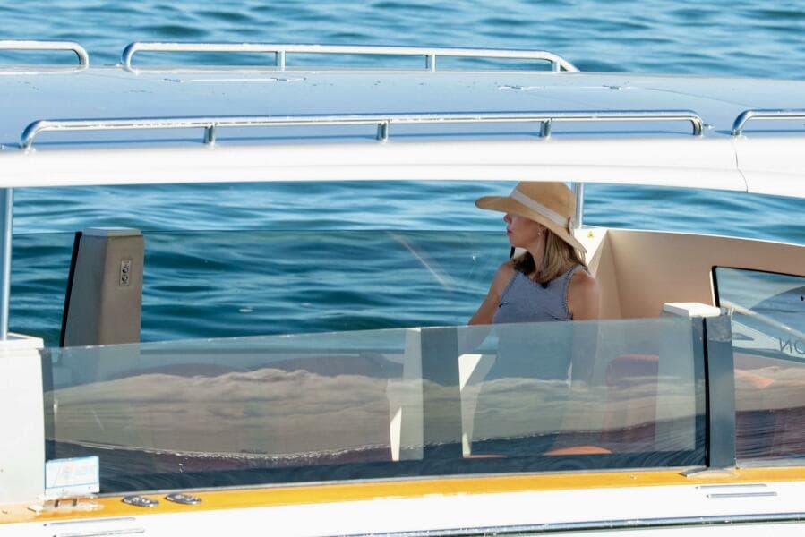 2016 Hodgdon Yachts Venetian Limo