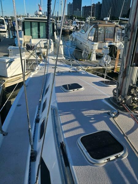 2001 Catalina 380