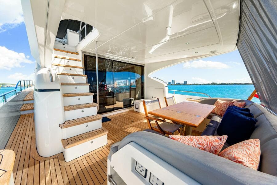 2014 Princess Y72