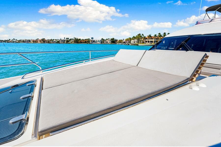2014 Princess Y72