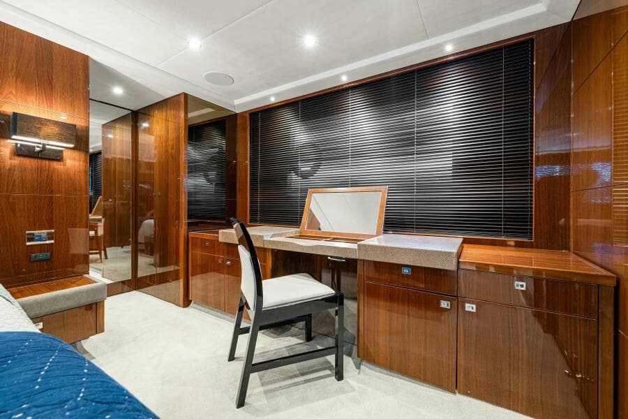 2014 Princess Y72