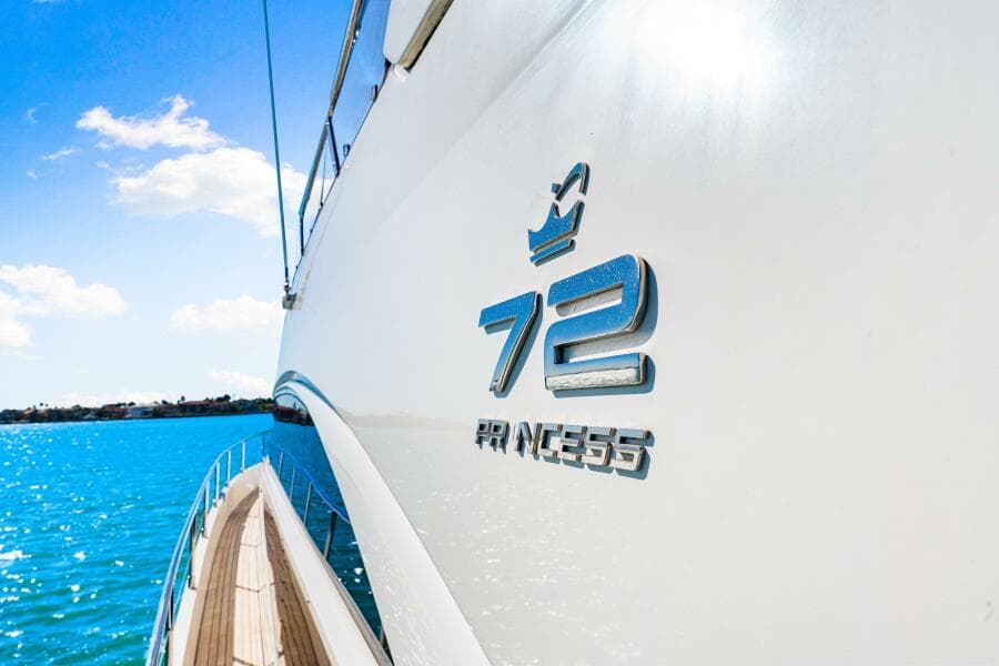 2014 Princess Y72