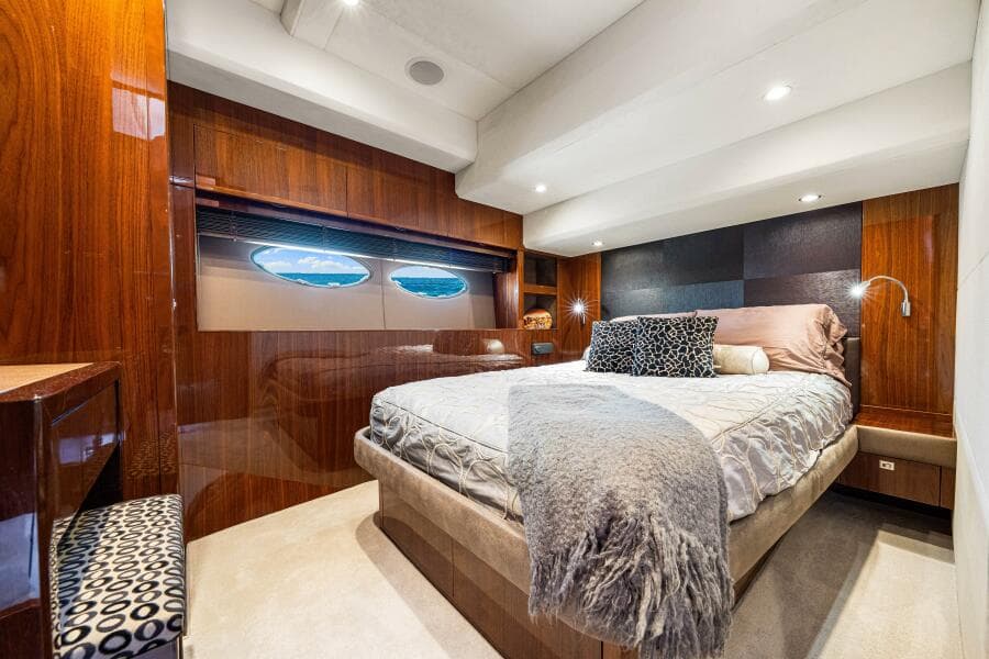 2014 Princess Y72