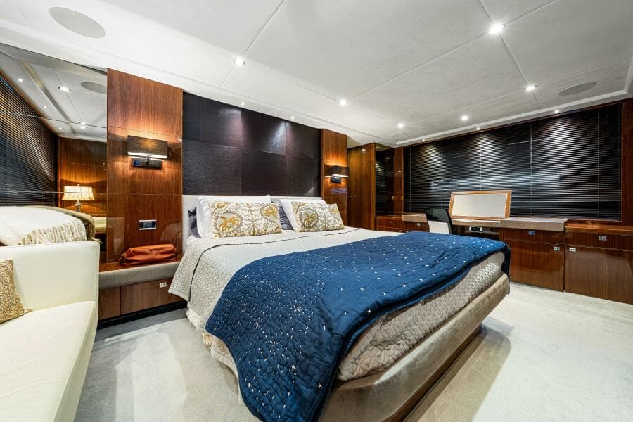 2014 Princess Y72
