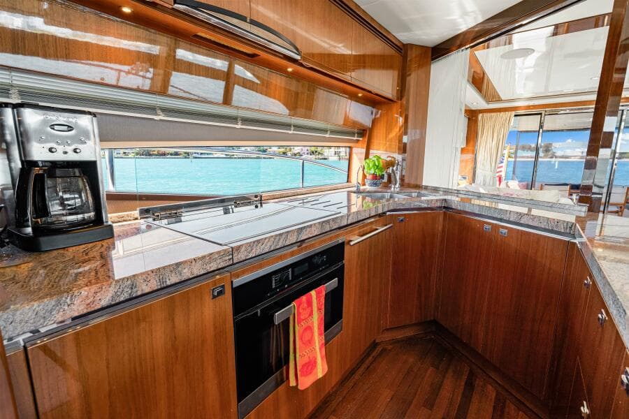 2014 Princess Y72