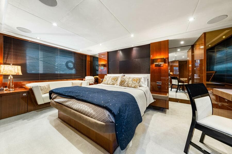 2014 Princess Y72