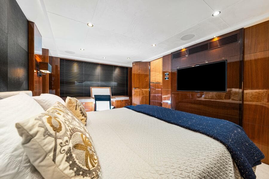 2014 Princess Y72