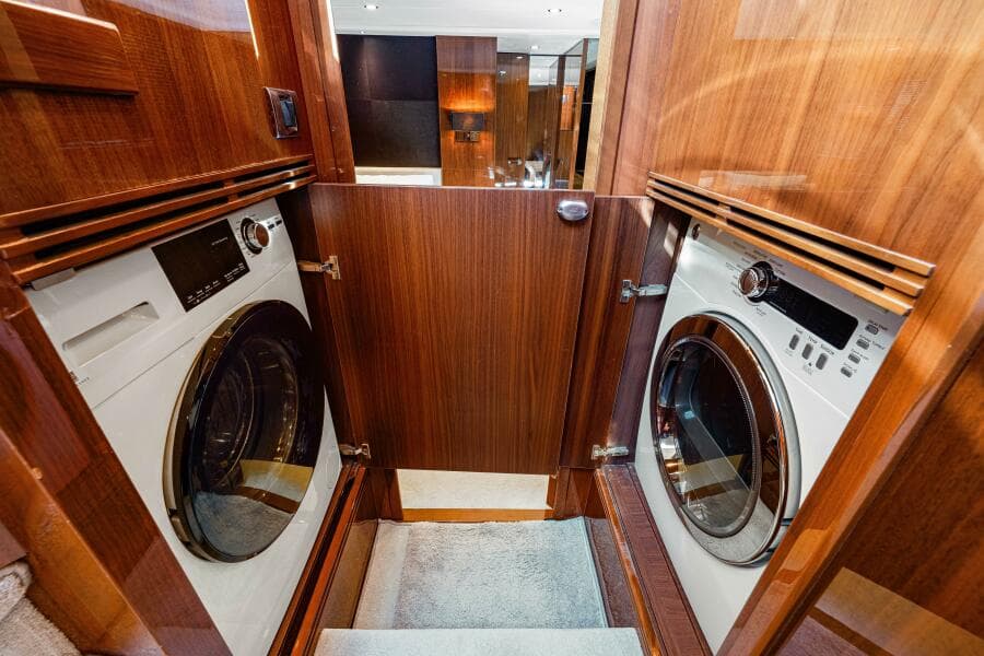 2014 Princess Y72