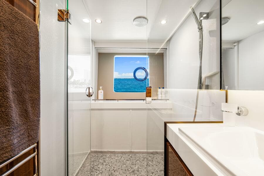 2014 Princess Y72