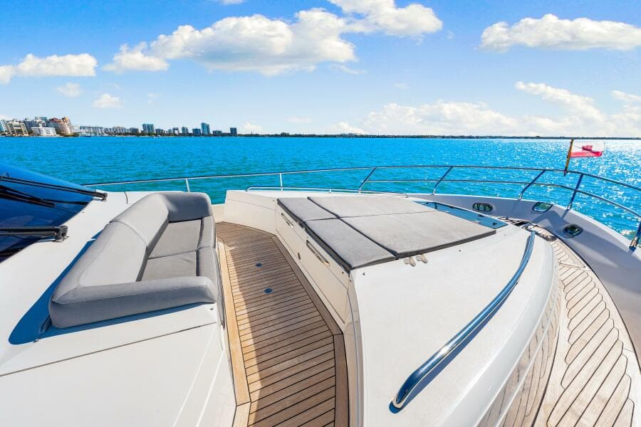 2014 Princess Y72
