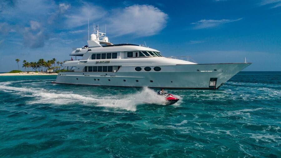2001 Trinity Yachts Tri-Deck MY