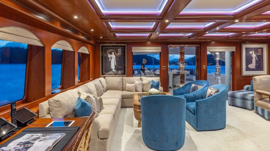 2001 Trinity Yachts Tri-Deck MY