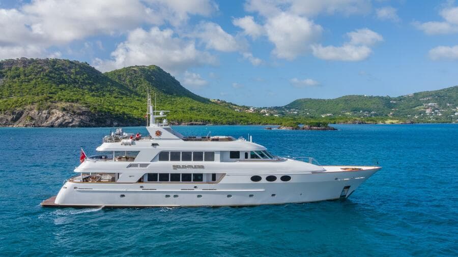 2001 Trinity Yachts Tri-Deck MY
