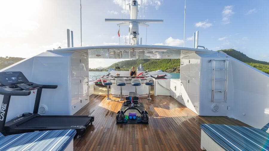 2001 Trinity Yachts Tri-Deck MY