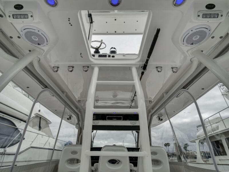 2015 Everglades 435 Center Console