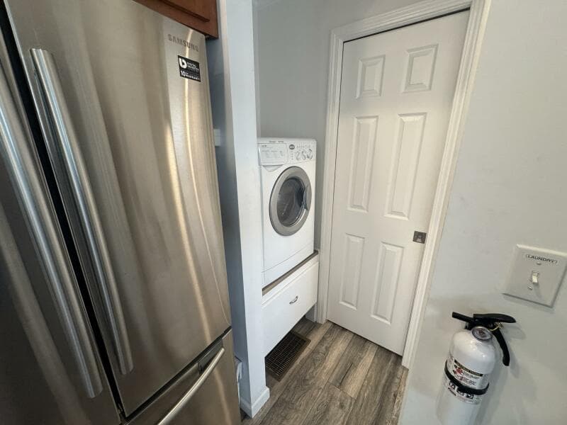 2019 Harbor Home Cozy Cottage 52' x 16' Tiny Boat