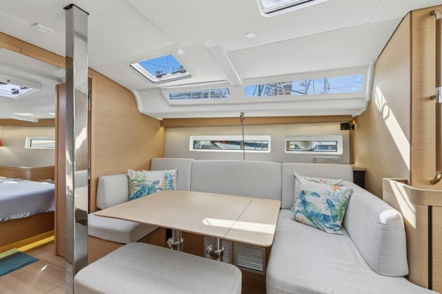 2021 Jeanneau 440