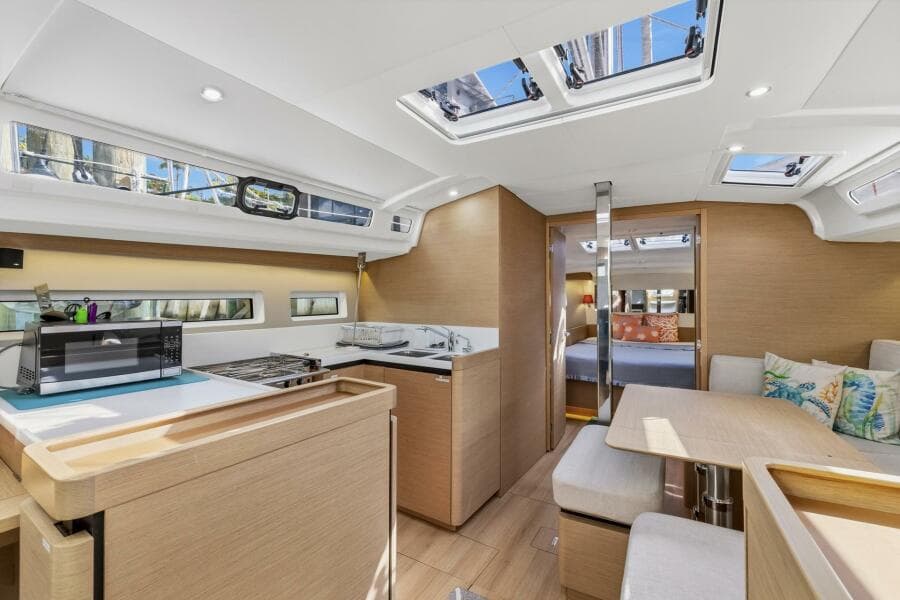 2021 Jeanneau 440