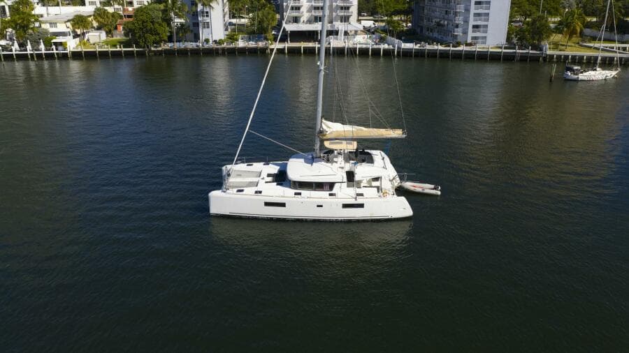 2021 Lagoon 52F