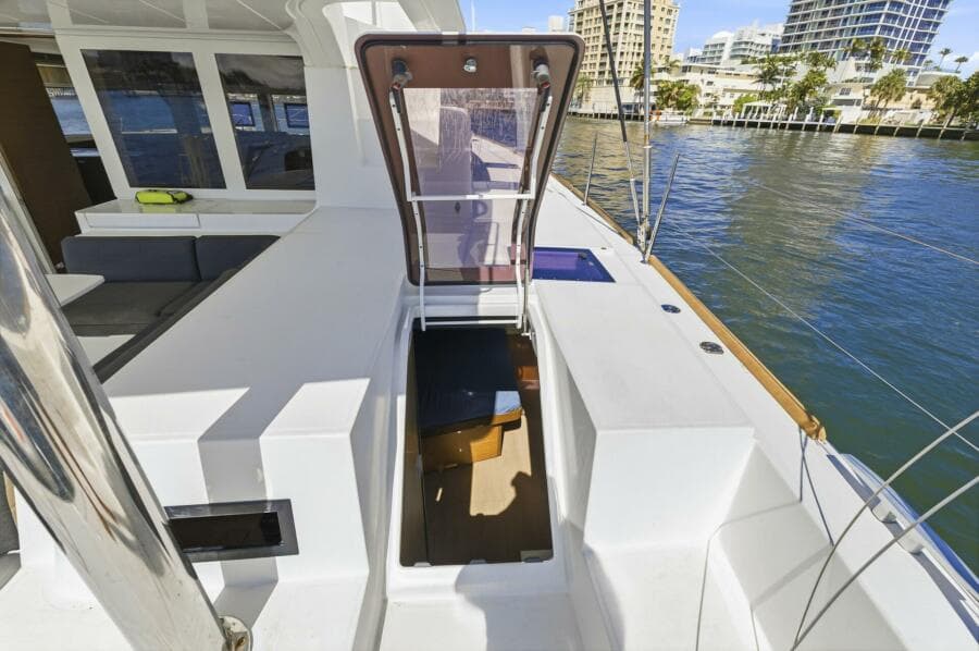 2021 Lagoon 52F