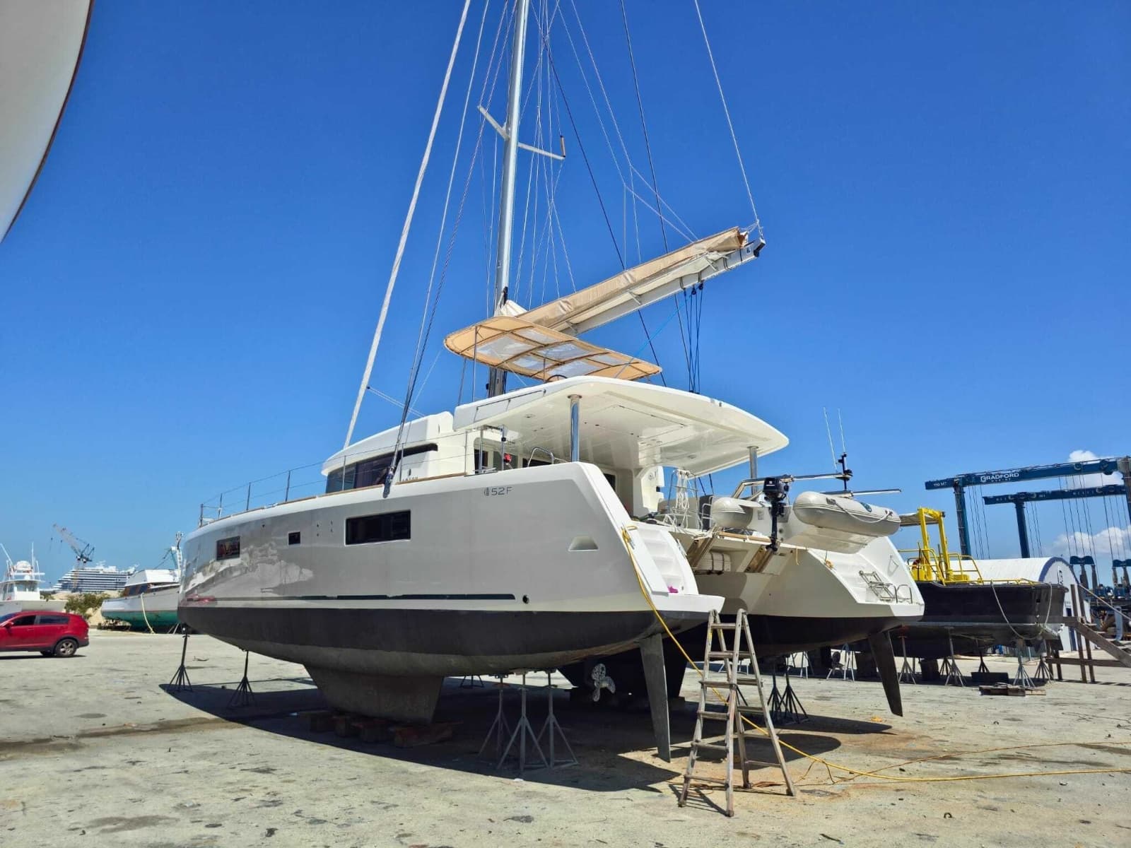 2021 Lagoon 52F