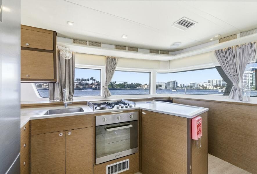 2021 Lagoon 52F