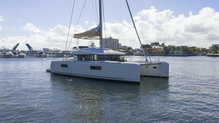2021 Lagoon 52F