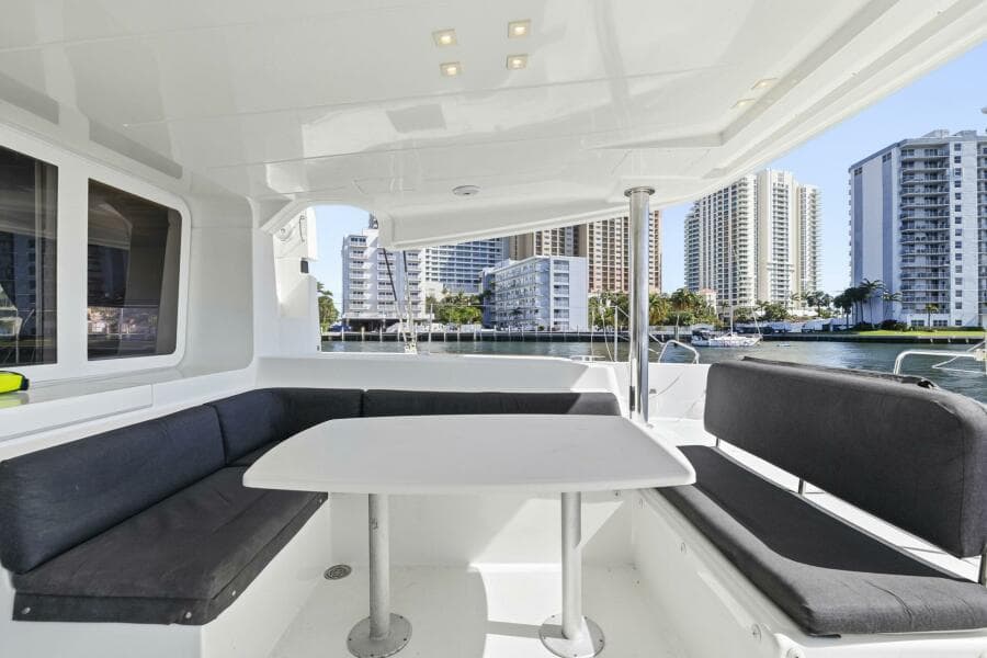 2021 Lagoon 52F