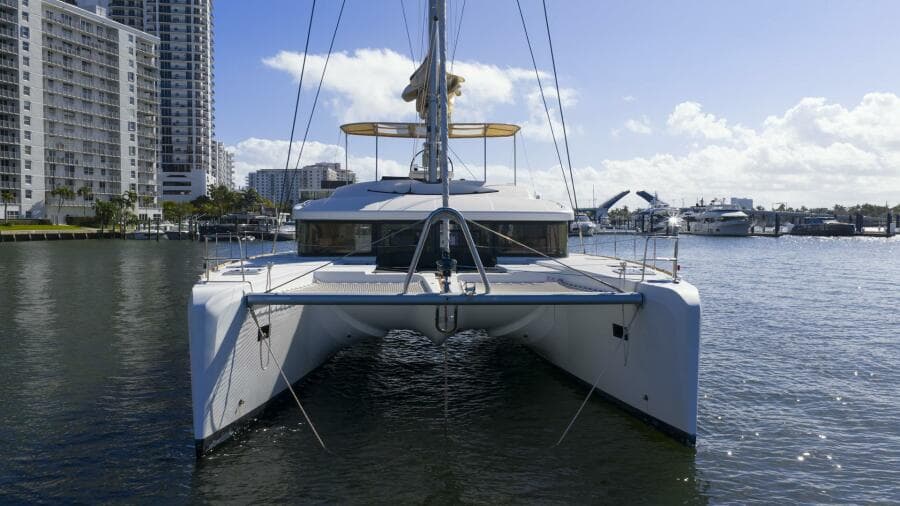 2021 Lagoon 52F