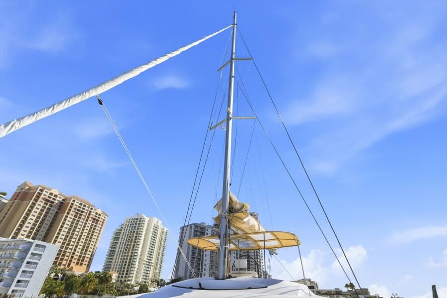 2021 Lagoon 52F