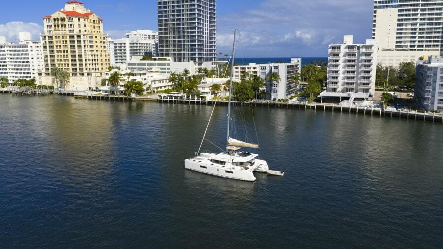 2021 Lagoon 52F