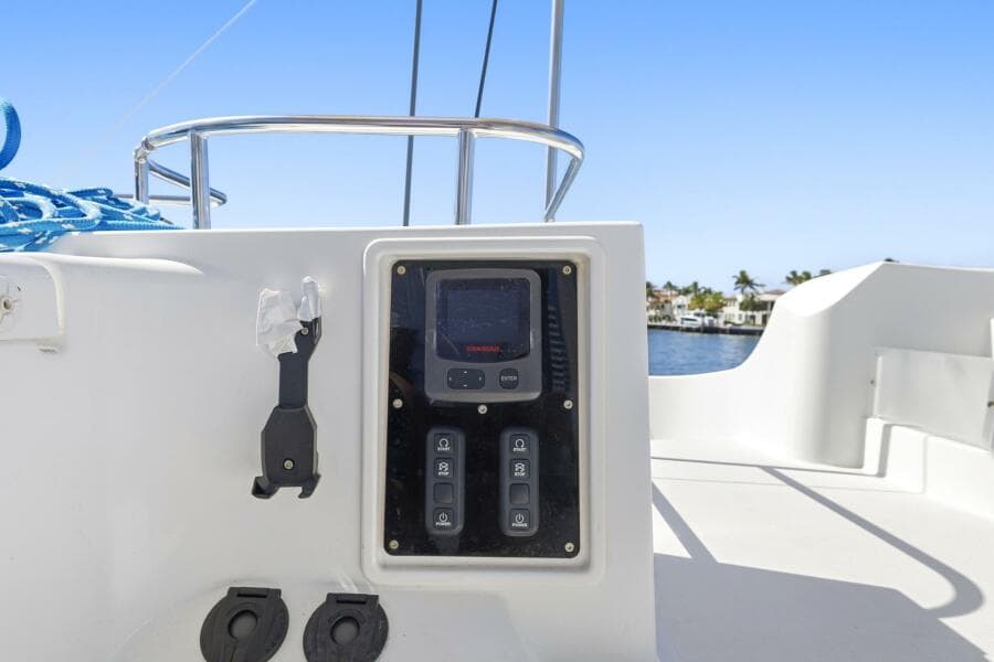 2021 Lagoon 52F