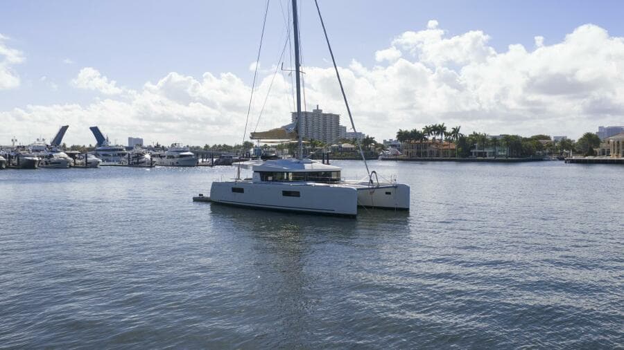 2021 Lagoon 52F