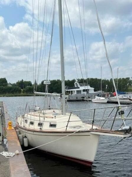 1988 Island Packet 27