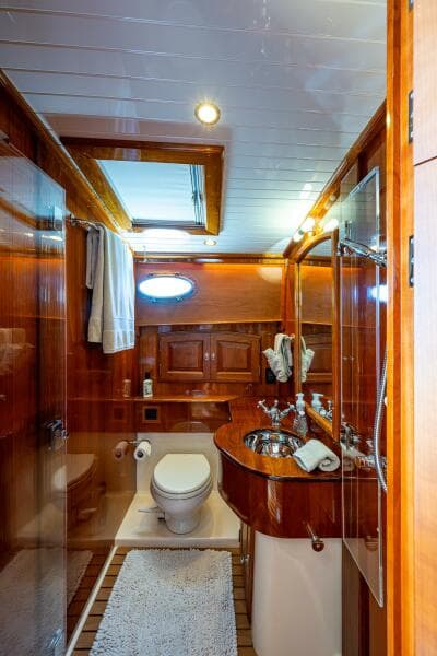 2021 Hinckley Talaria 55 Flybridge MKII