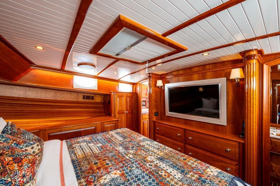 2021 Hinckley Talaria 55 Flybridge MKII