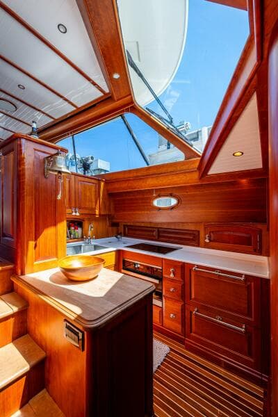 2021 Hinckley Talaria 55 Flybridge MKII