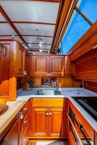 2021 Hinckley Talaria 55 Flybridge MKII