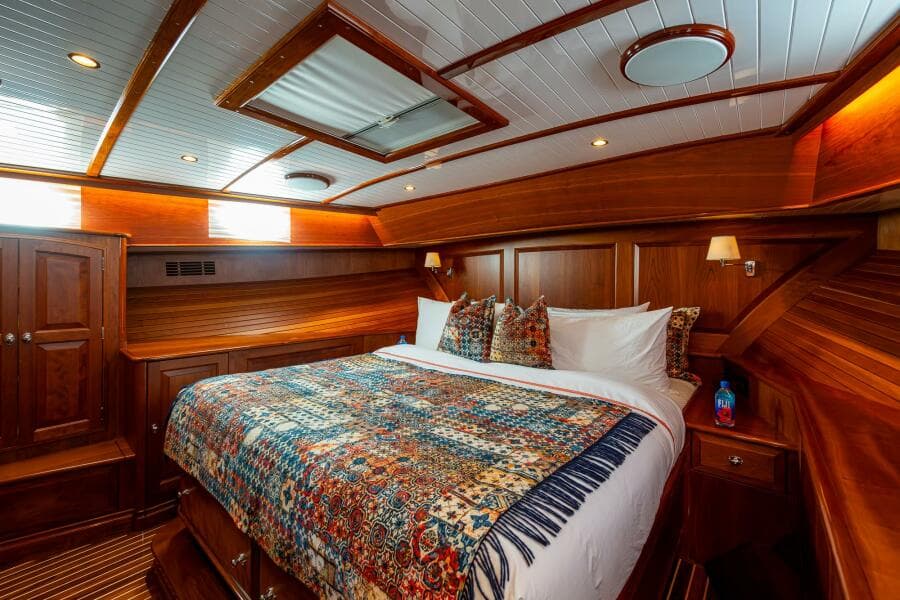 2021 Hinckley Talaria 55 Flybridge MKII