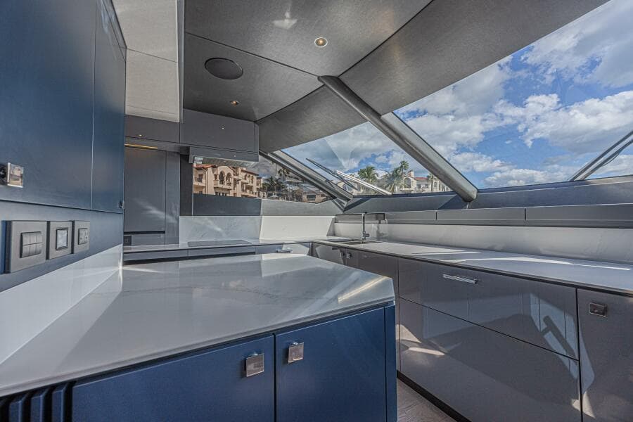 2025 Sunseeker 