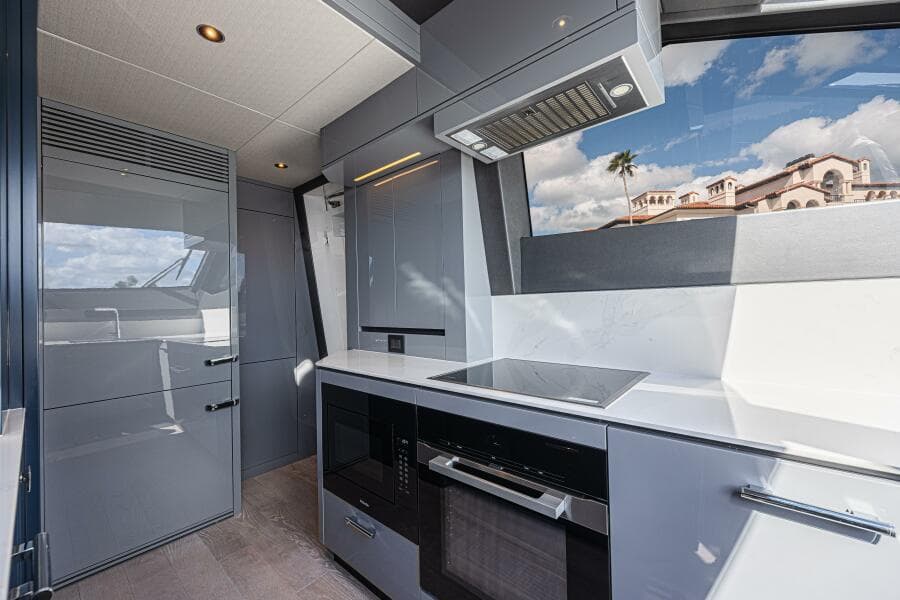 2025 Sunseeker 