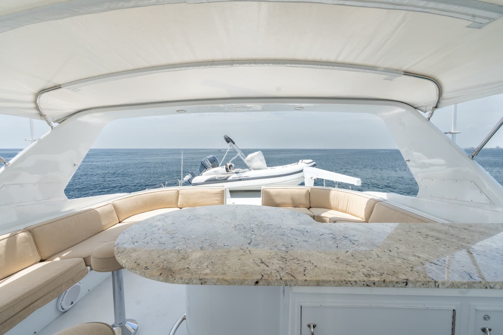 2000 Hatteras 75 Sport Deck