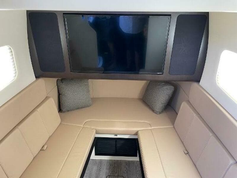 2019 Scout 380 LXF