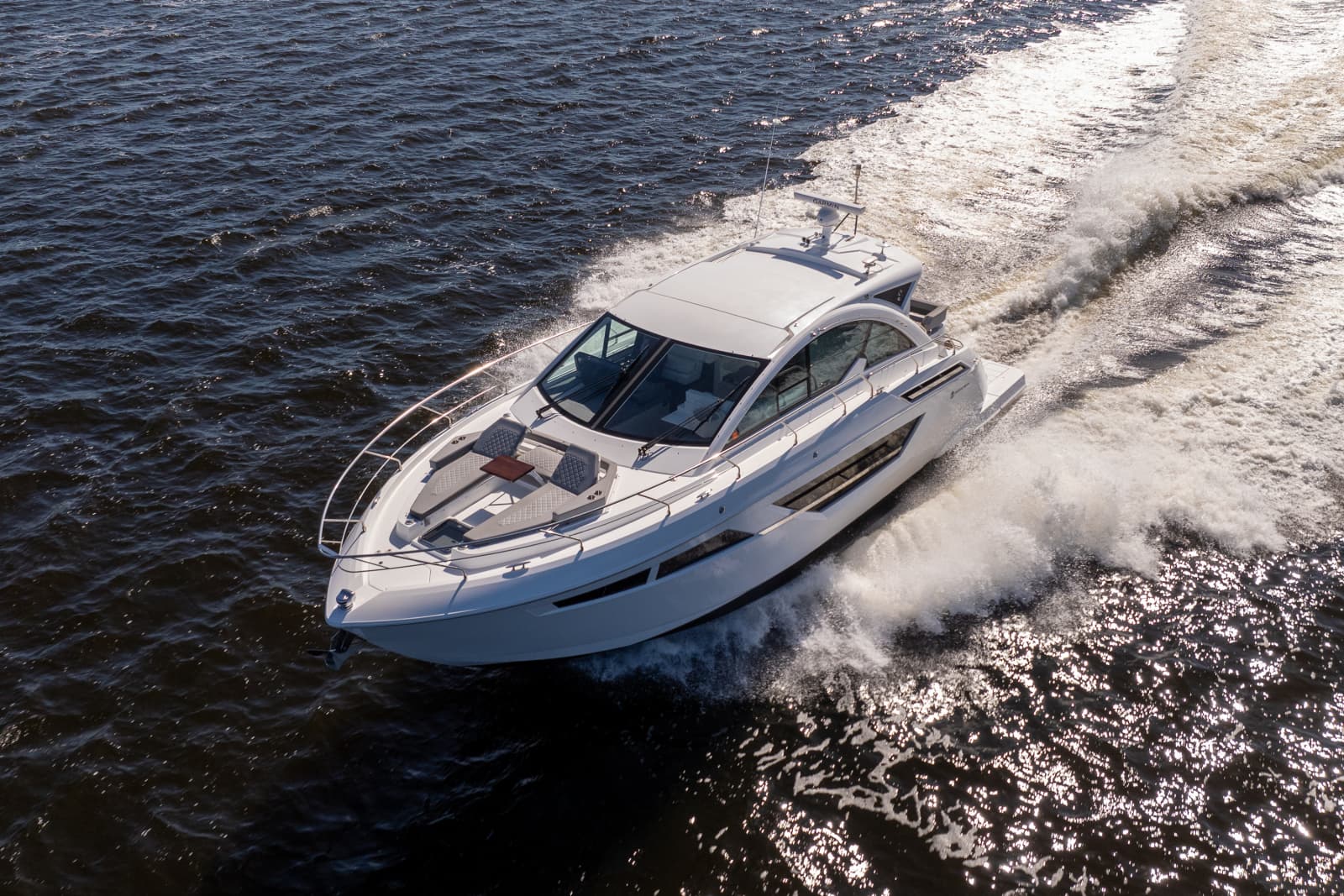2020 Cruisers Yachts 50 CANTIUS